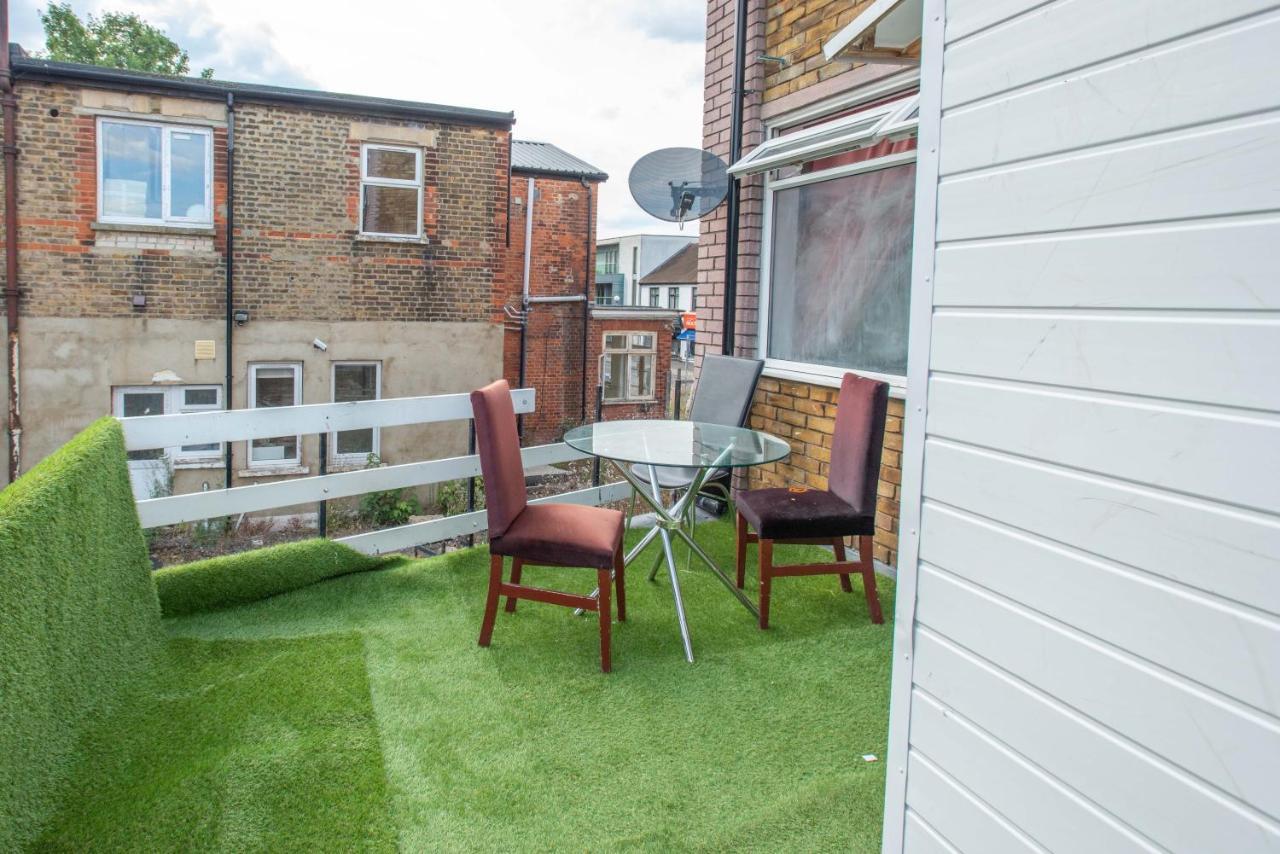 Modern In Bromley, Greater London Near Tesco And Sundridge Park Station Motel