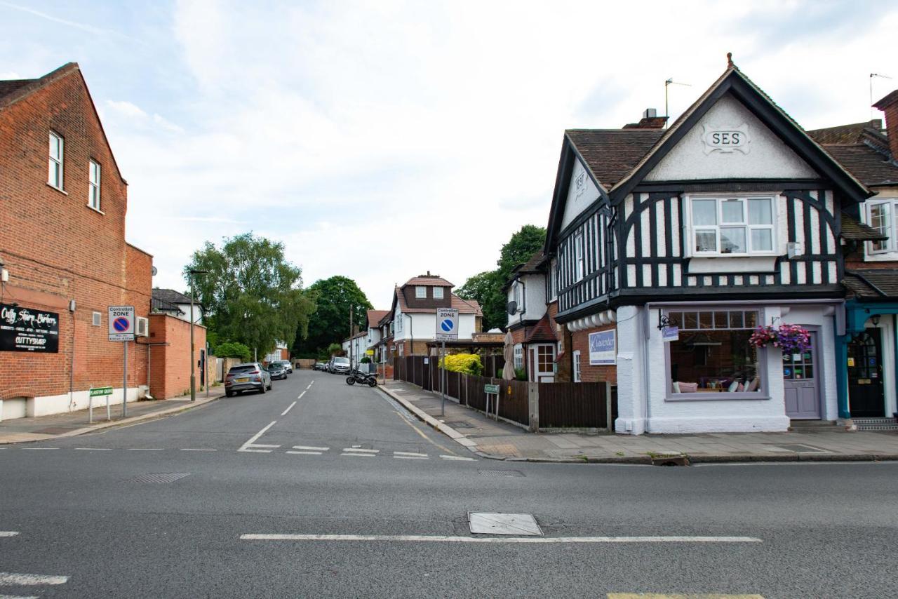 Modern In Bromley, Greater London Near Tesco And Sundridge Park Station *