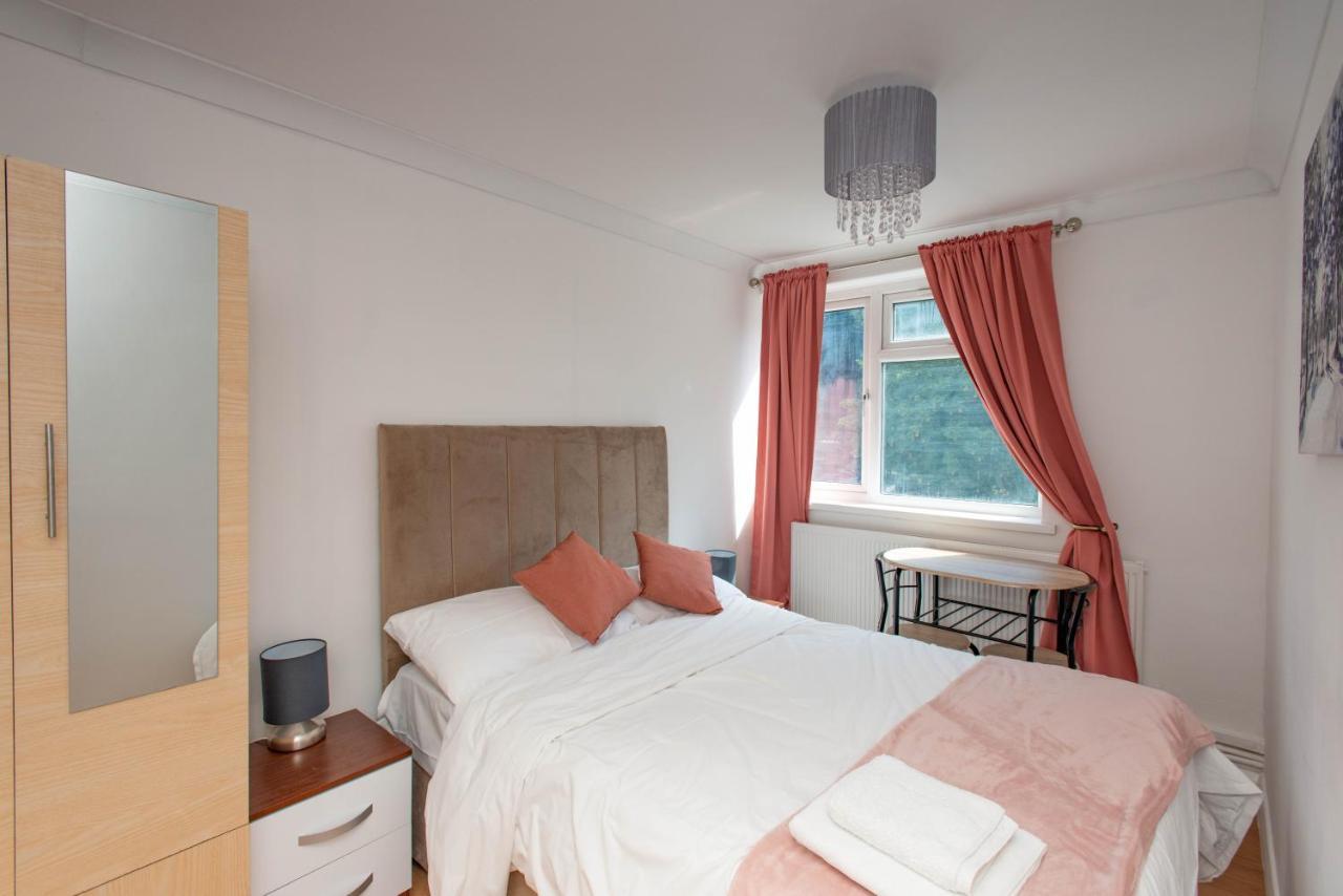 Modern In Bromley, Greater London Near Tesco And Sundridge Park Station Motel