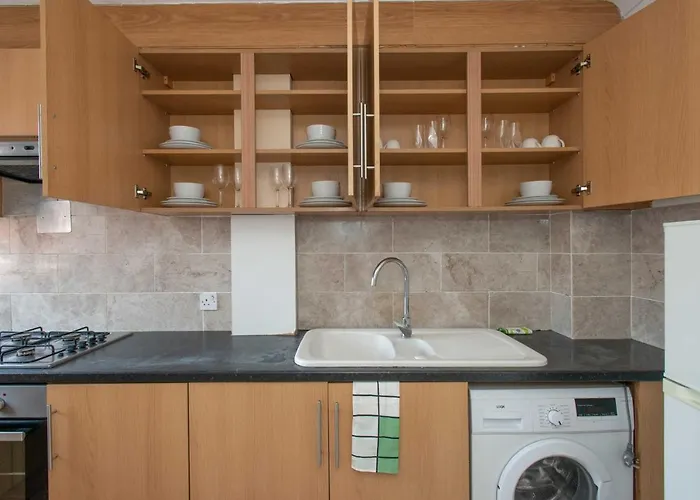 Modern Apartments In Bromley, Greater London Near Tesco And Sundridge Park Station