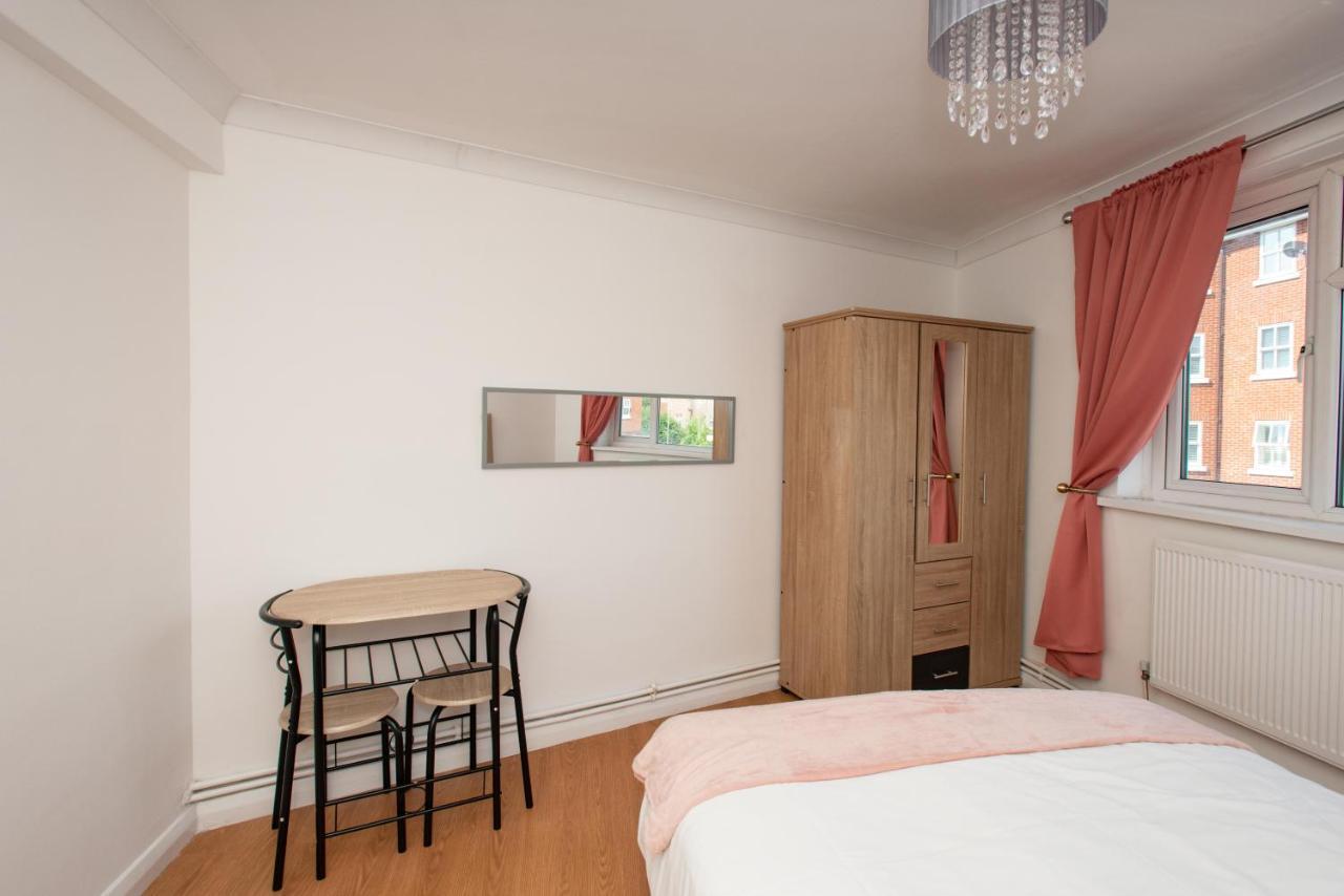 Modern In Bromley, Greater London Near Tesco And Sundridge Park Station Motel