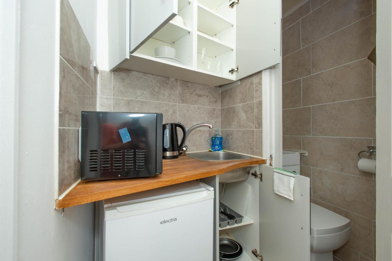Modern In Bromley, Greater London Near Tesco And Sundridge Park Station Motel