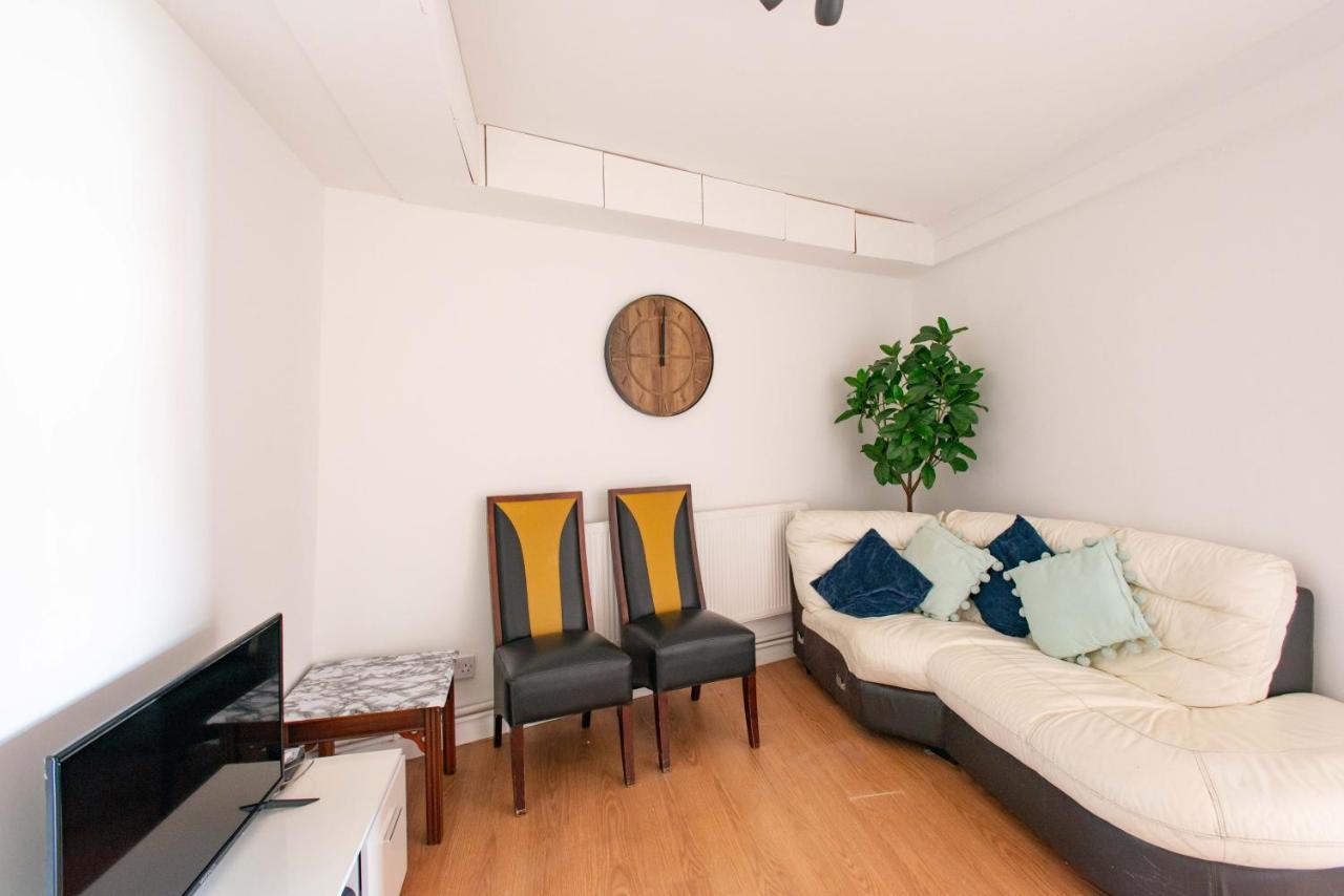 Modern In Bromley, Greater London Near Tesco And Sundridge Park Station Motel *