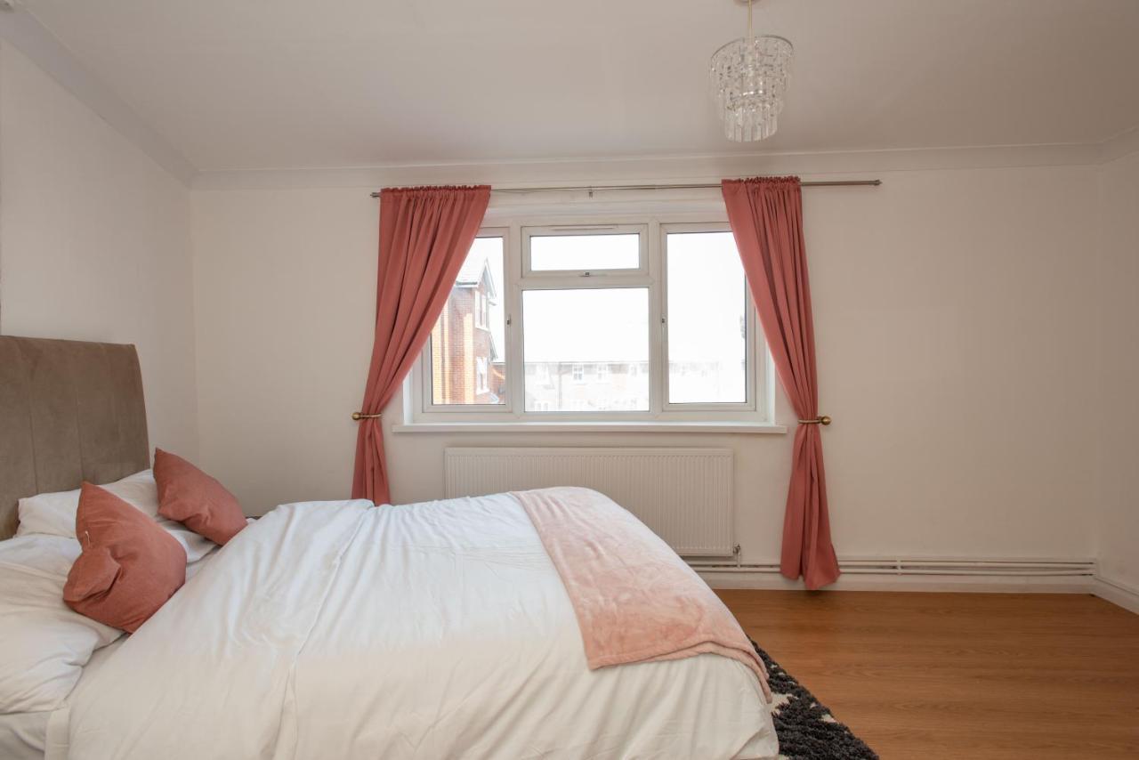 Modern In Bromley, Greater London Near Tesco And Sundridge Park Station *