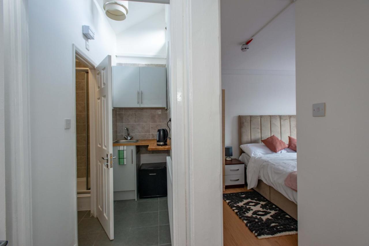Modern In Bromley, Greater London Near Tesco And Sundridge Park Station Motel