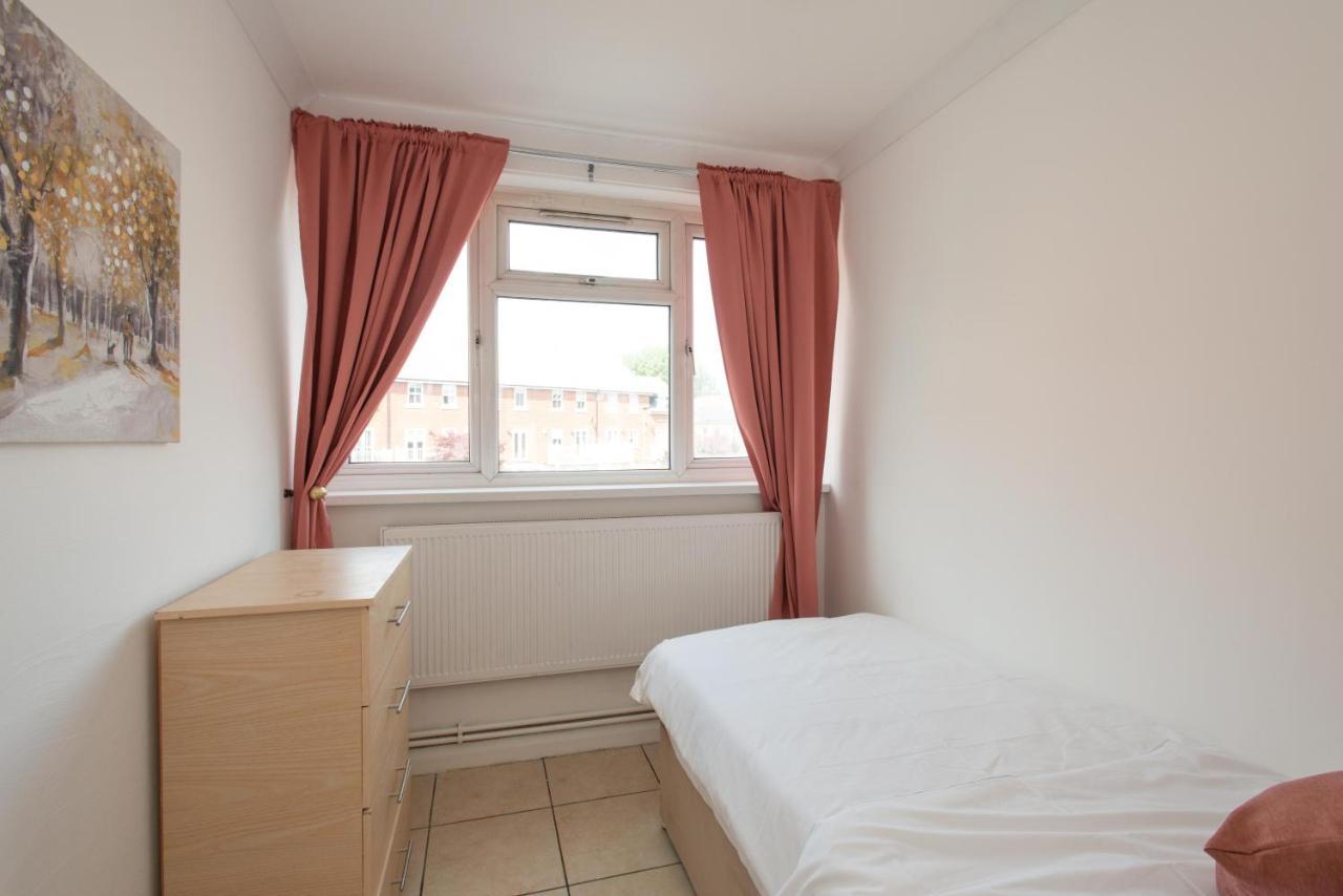 Modern In Bromley, Greater London Near Tesco And Sundridge Park Station * Bromley