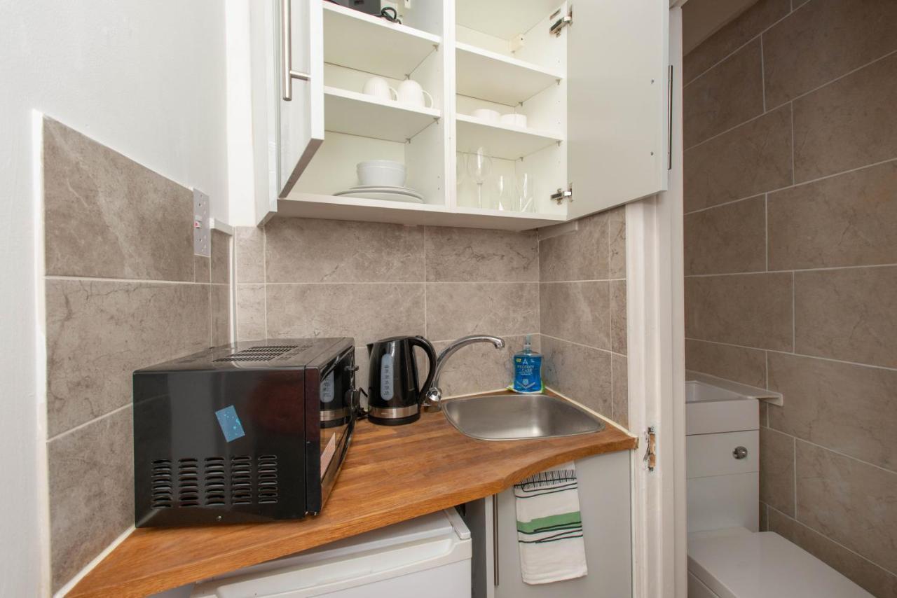 Motel Modern In Bromley, Greater London Near Tesco And Sundridge Park Station *